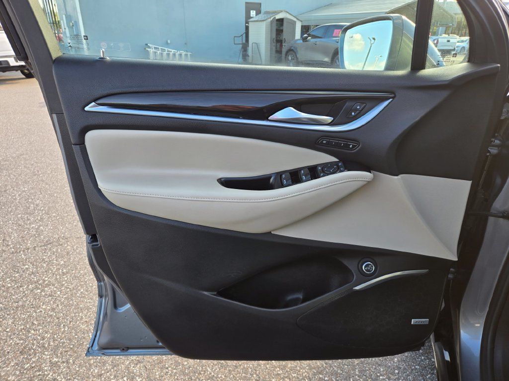 Used 2020 Buick Enclave Premium w/ Sun and Sites Package FWD image 26
