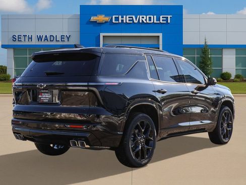 New 2026 Chevrolet Traverse RS w/ LPO, Floor Liner Package FWD image 7
