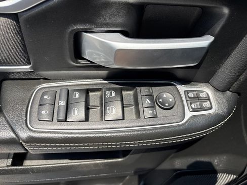 Used 2024 RAM 3500 Big Horn AWD/4WD image 20