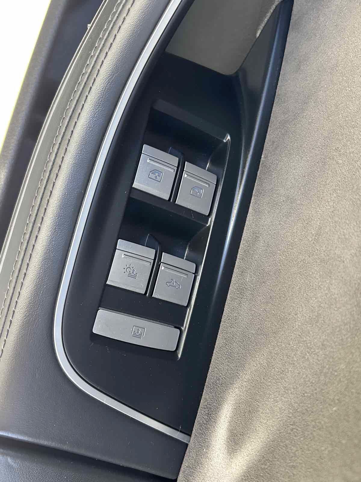 Used 2019 Audi A8 L 3.0T w/ Executive Package AWD/4WD image 14
