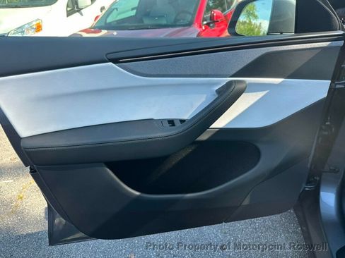 Used 2026 Tesla Model Y Long Range RWD image 26