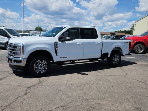 Certified 2025 Ford F250 Lariat AWD/4WD image 4