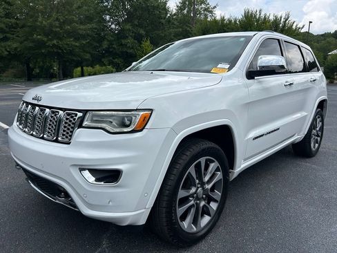 Used 2017 Jeep Grand Cherokee Overland w/ Jeep Active Safety Group AWD/4WD image 66