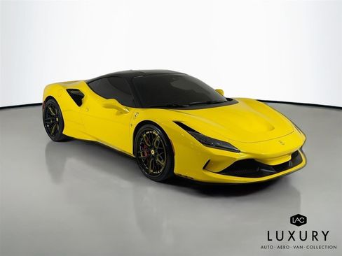 Used 2022 Ferrari F8 Tributo image 3