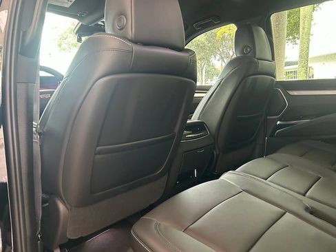 Used 2026 Cadillac Escalade 4WD image 39
