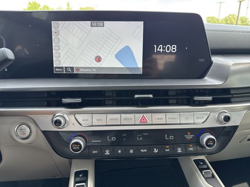 Used 2024 Kia Telluride S w/ S Sunroof Package image 12