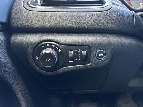 Used 2015 Chrysler 200 S w/ Navigation & Sound Group I image 22