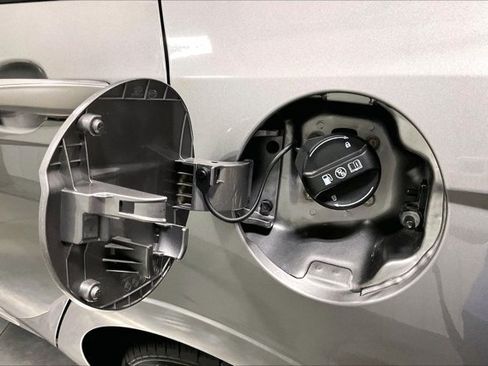 Used 2022 Hyundai Elantra SEL w/ Convenience Package FWD image 41