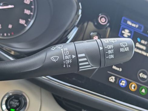 Used 2023 Buick Envision Avenir FWD image 33