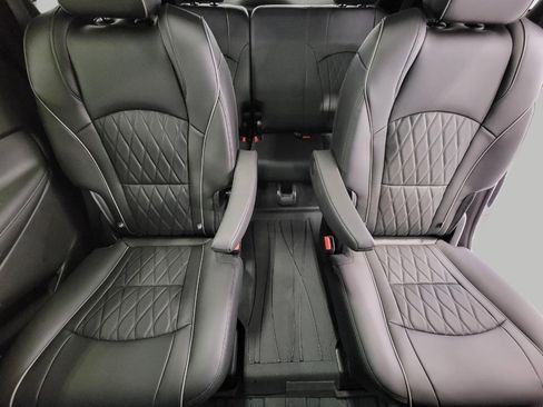 Used 2022 Buick Enclave Avenir w/ Avenir Technology Package AWD/4WD image 24
