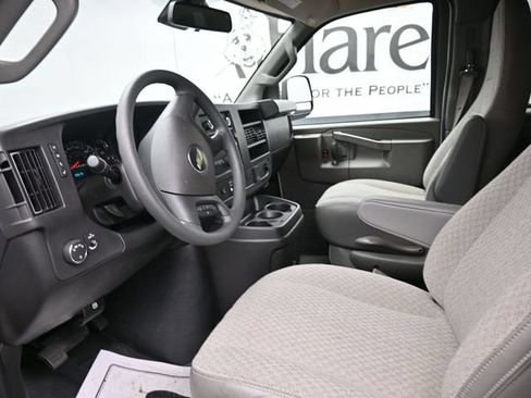 New 2025 Chevrolet Express 3500 LT w/ LT Preferred Equipment Group RWD image 8
