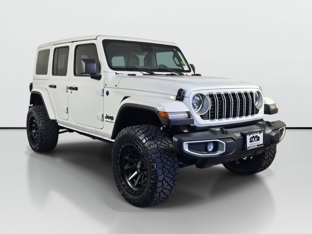 Used 2025 Jeep Wrangler Unlimited Sahara AWD/4WD image 8