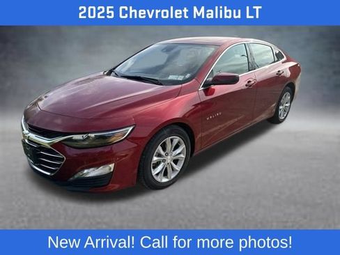 Used 2025 Chevrolet Malibu LT FWD image 1