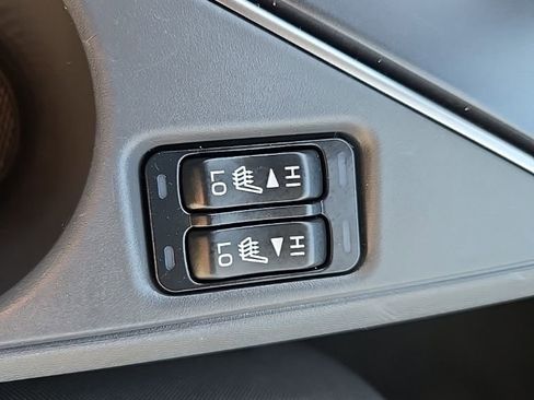 Used 2024 Subaru Crosstrek 2.0i Premium image 23