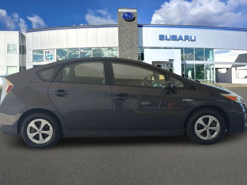 Used 2015 Toyota Prius Two FWD image 6