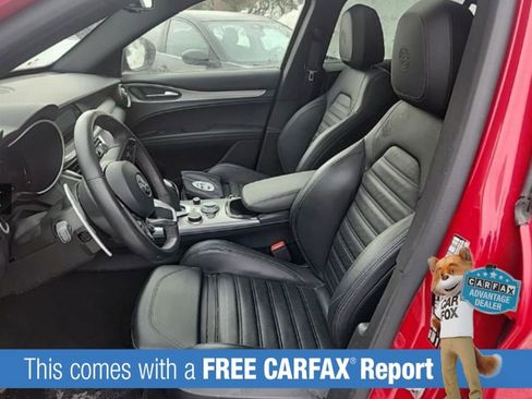 Used 2024 Alfa Romeo Stelvio Veloce image 3