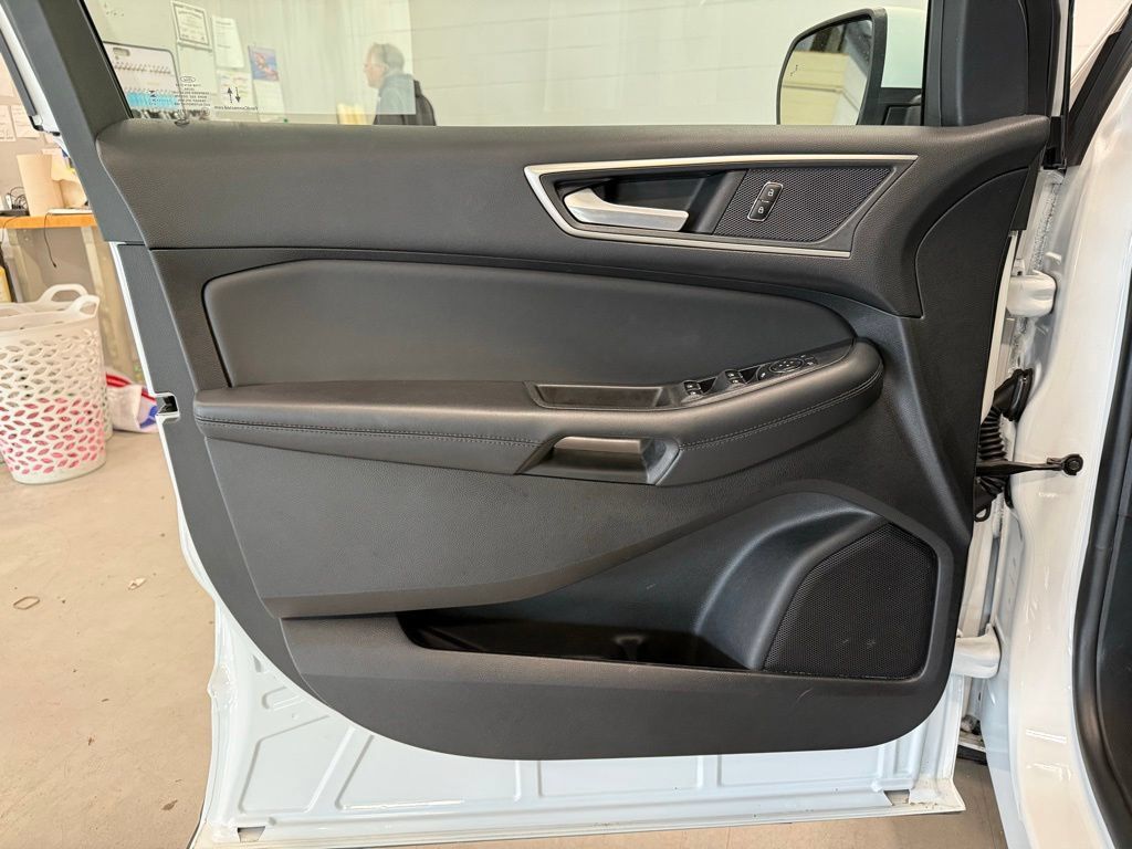 Certified 2024 Ford Edge SEL w/ Convenience Package AWD/4WD image 16