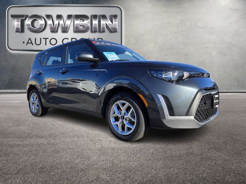 Certified 2024 Kia Soul LX w/ Option Group 015 image 2