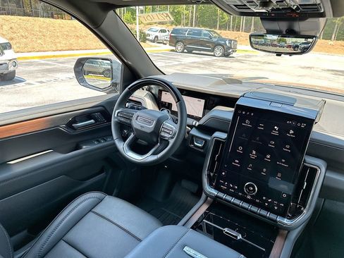New 2026 GMC Yukon Denali w/ Denali Reserve Package RWD image 19
