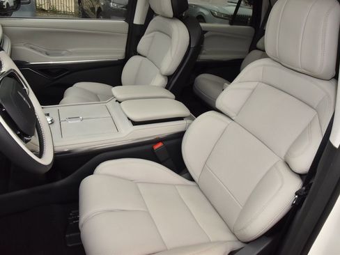 New 2026 Lincoln Navigator Reserve AWD/4WD image 65