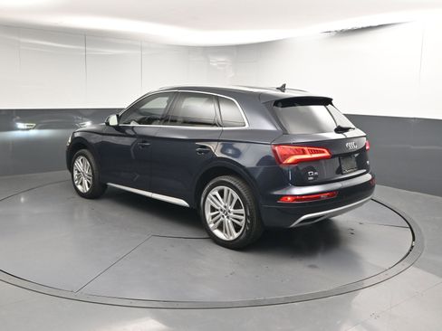 Used 2018 Audi Q5 2.0T Premium Plus w/ Premium Plus Package image 3
