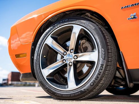 Used 2014 Dodge Challenger R/T RWD image 53