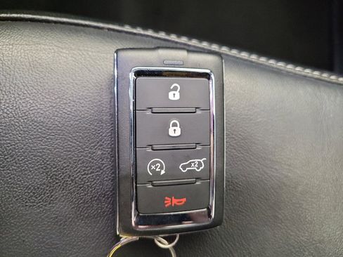 Used 2022 Jeep Grand Cherokee Limited 4xe image 32