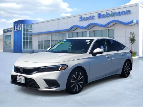 Certified 2024 Honda Civic EX-L image 2