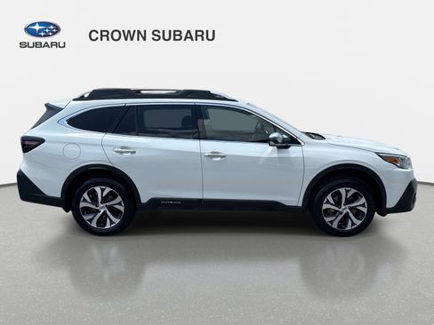 Used 2022 Subaru Outback Touring AWD/4WD image 4