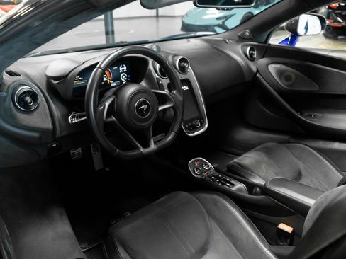 Used 2020 McLaren 600LT Spider RWD image 5
