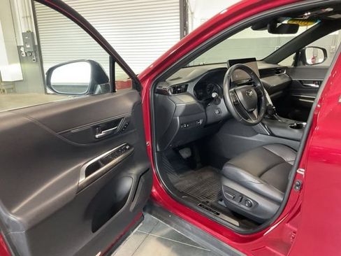 Used 2024 Toyota Venza Nightshade AWD/4WD image 17