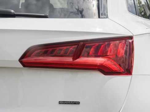 Used 2019 Audi Q5 2.0T Premium w/ Convenience Package image 9