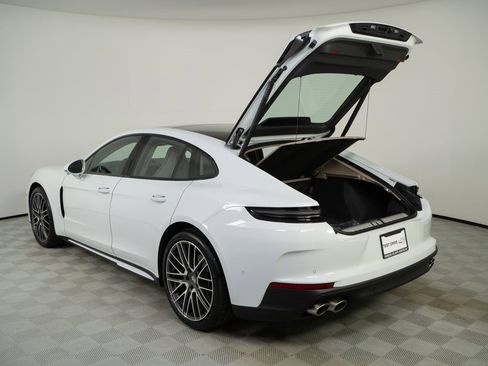 New 2026 Porsche Panamera image 33