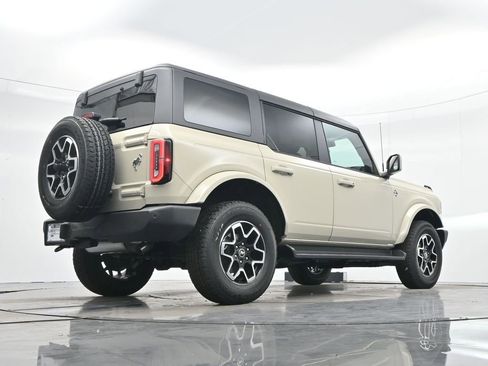 New 2025 Ford Bronco Outer Banks image 41