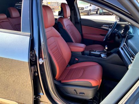 Certified 2023 Kia Sportage SX image 8