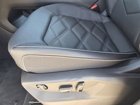 New 2026 Volkswagen Atlas SE image 16