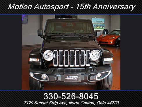Used 2021 Jeep Wrangler Unlimited Sahara w/ Dual Top Group AWD/4WD image 4