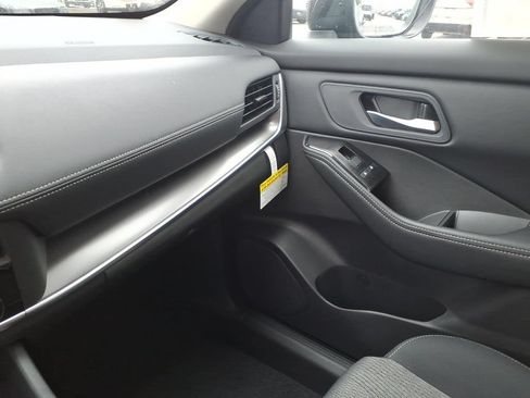 New 2026 Nissan Rogue SV AWD/4WD image 28