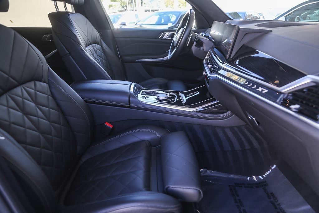 Certified 2023 BMW X7 xDrive40i w/ M Sport Package AWD/4WD image 13