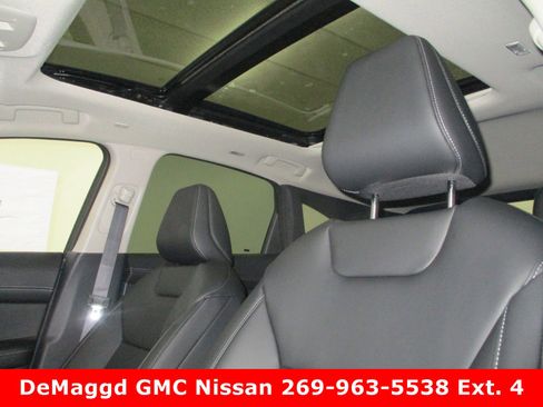 New 2025 Nissan Murano SL image 19