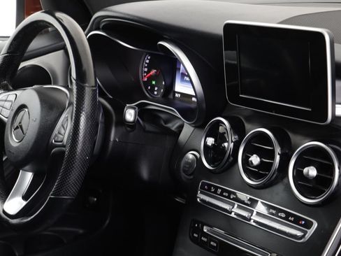 Used 2019 Mercedes-Benz GLC 300 4MATIC image 22