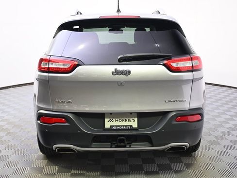 Used 2018 Jeep Cherokee Limited w/ Trailer Tow Group AWD/4WD image 5