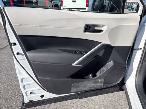 New 2026 Toyota Corolla Cross L image 9