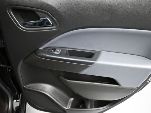 Used 2020 Chevrolet Colorado Z71 w/ Z71 Midnight Edition image 37