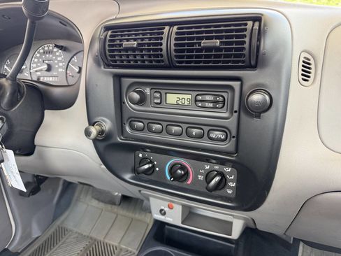 Used 2000 Ford Ranger XL RWD image 16