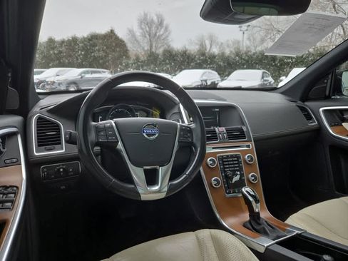 Used 2016 Volvo XC60 T6 Platinum w/ Inscription Package image 10