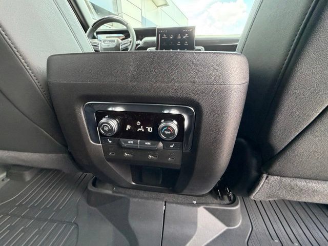 New 2026 GMC Yukon Elevation w/ Elevation Premium Package AWD/4WD image 21
