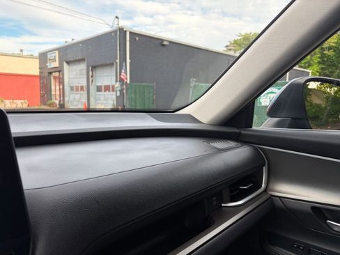Used 2025 Toyota Grand Highlander FWD image 37
