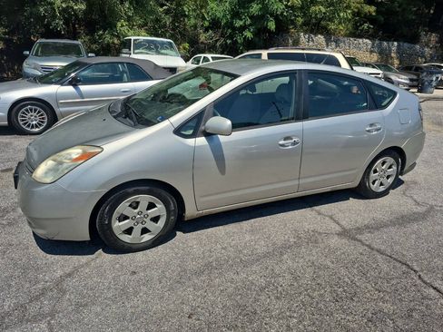 Used 2005 Toyota Prius FWD image 2