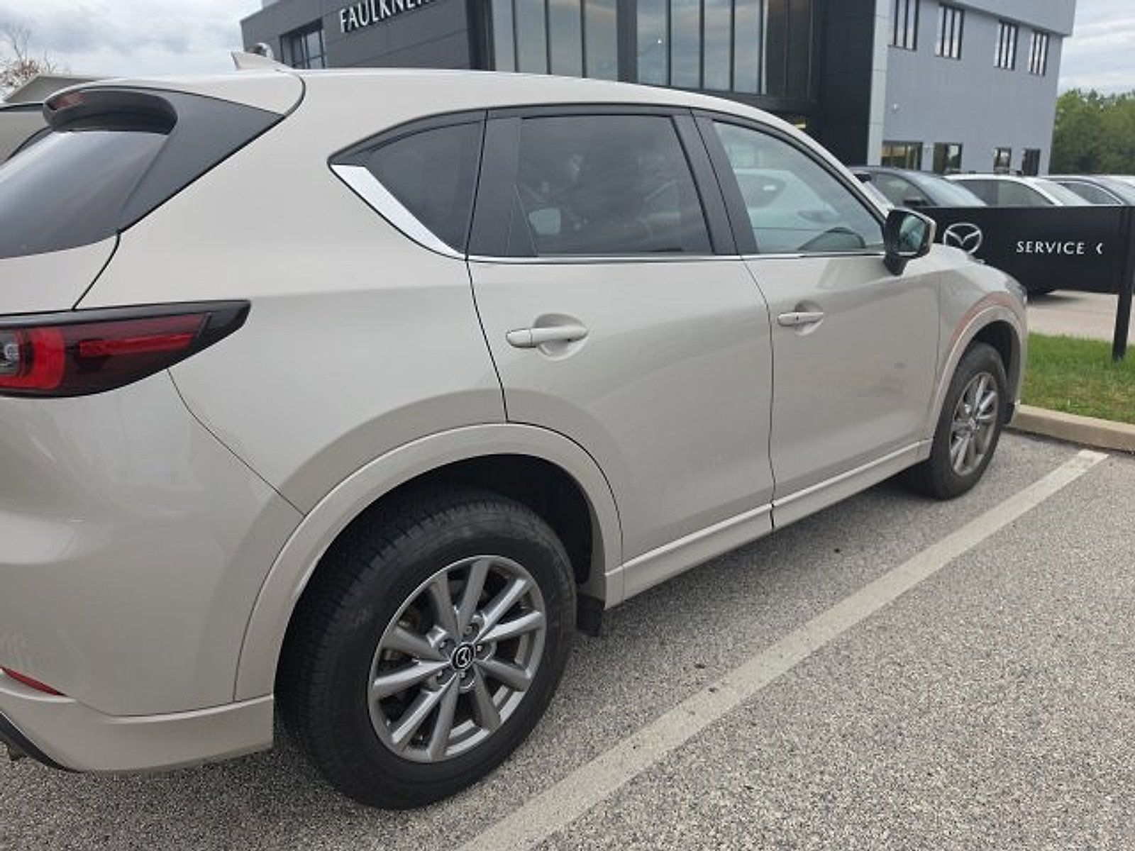 Used 2024 MAZDA CX-5 AWD 2.5 S w/ Select Package image 13